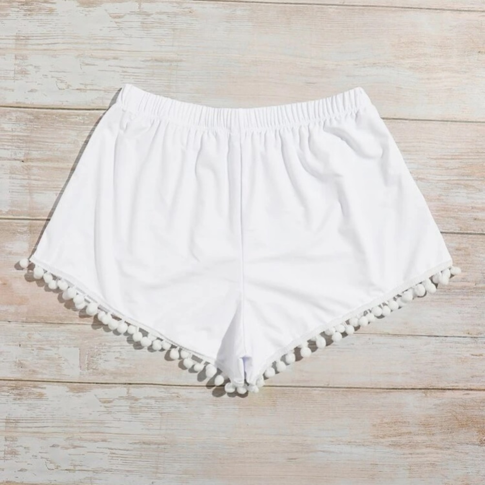 Swim shorts, white, size 6 (US).
